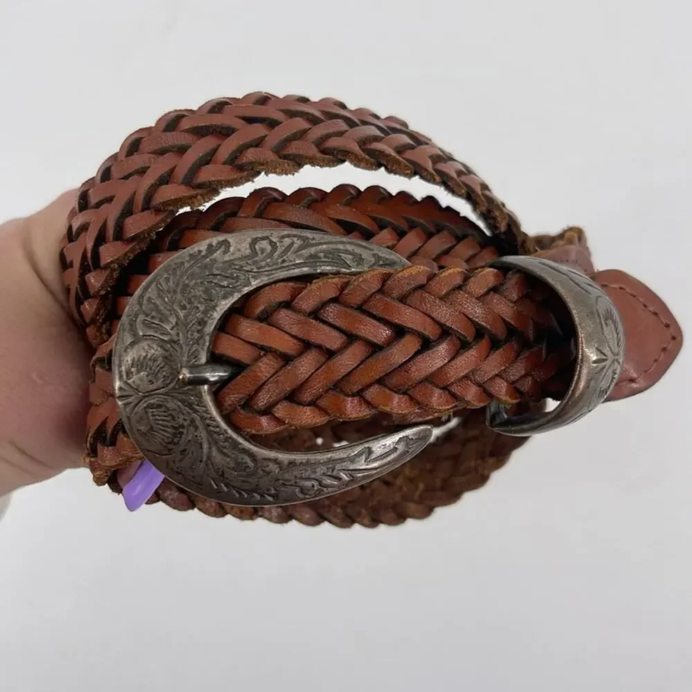 Vintage leather braided engraved metal buckle sz M/L